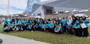 YPC International College staff and students volunteers at the KL Standard Chartered Marathon